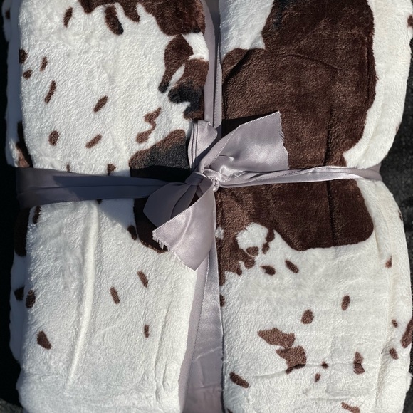 Fleece Cow Print Throw Blanket, Super Soft Flannel Cozy black white brow… - Picture 4 of 4
